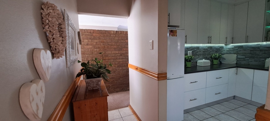 4 Bedroom Property for Sale in Morelig Free State